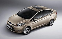 小轎車前擋風(fēng)玻璃為何傾斜而大貨車則相對(duì)垂直